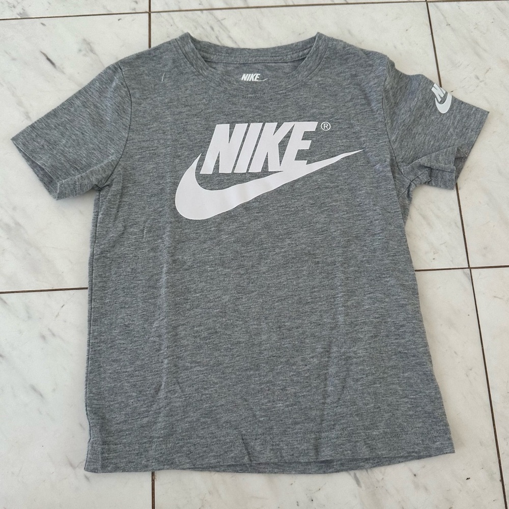 Nike Boys Logo Tee Shirt - Grey and White